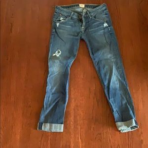 Hudson. Cropped straight cut jean. Size 26.